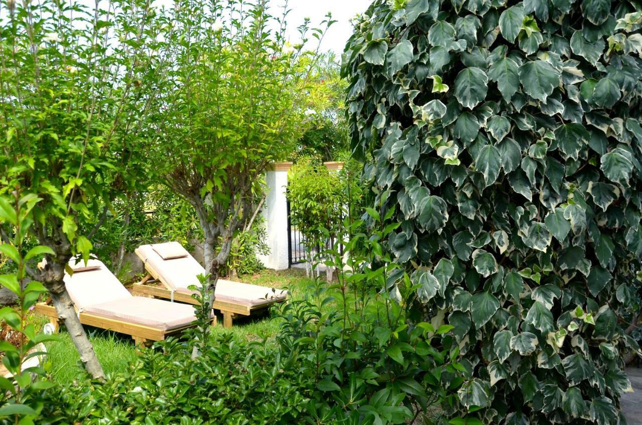 Ferienwohnung Kostas' Garden Roda  Exterior foto